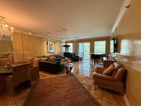 3700 Island Blvd, Aventura, FL 33160
