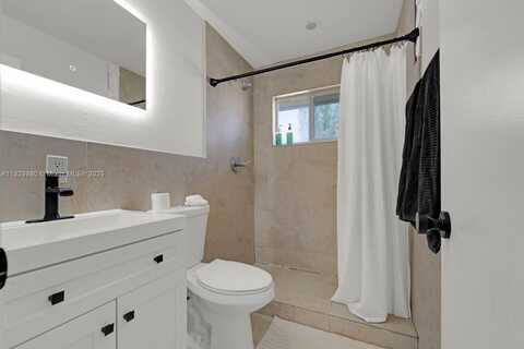 2125 NE 14th Ave, Wilton Manors, FL 33305