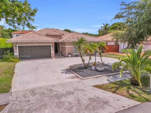 7850 NW 160th Ter, Miami Lakes, FL 33016