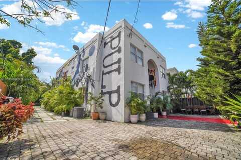 524 NW 35th St, Miami, FL 33127