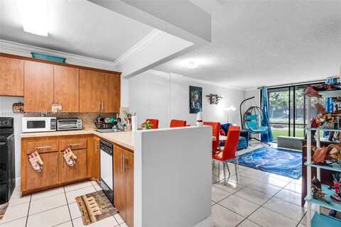9460 Fontainebleau Blvd, Miami, FL 33172
