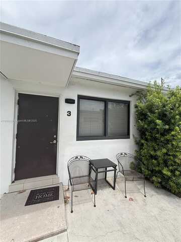 1911 NW 30th St, Miami, FL 33142