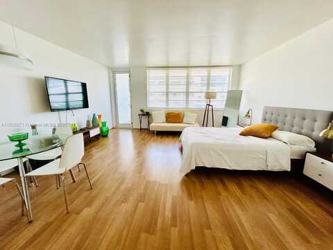 100 Lincoln Rd, Miami Beach, FL 33139