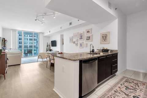 951 Brickell Ave, Miami, FL 33131