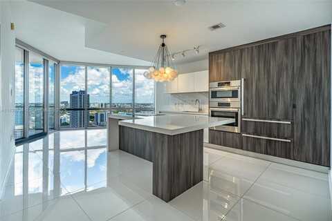 851 NE 1st Ave, Miami, FL 33132