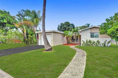 2011 N 49th Ave, Hollywood, FL 33021