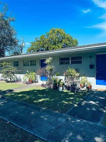 209 SW 1st Ct, Dania Beach, FL 33004