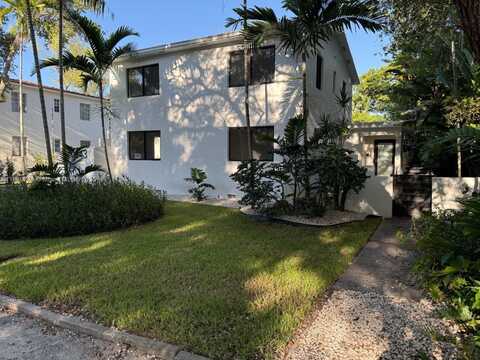 11643 NE 11 Pl, Biscayne Park, FL 33161