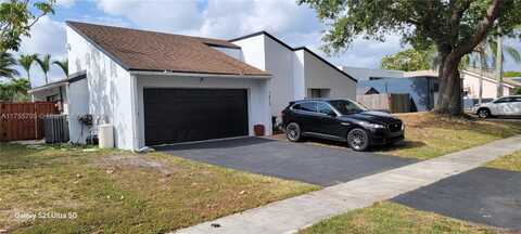 7420 NW 35th Ct, Lauderhill, FL 33319