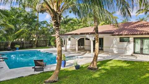 18301 SW 86th Ave, Palmetto Bay, FL 33157