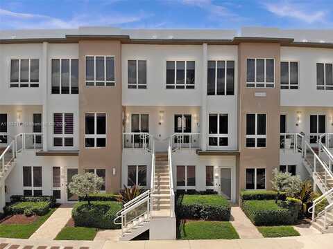 10255 NW 63rd Ter, Doral, FL 33178