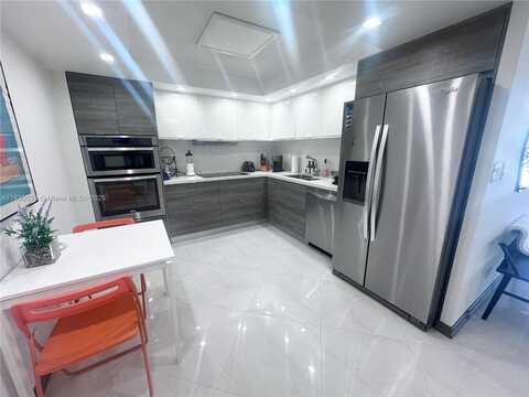 250 174th St, Sunny Isles Beach, FL 33160