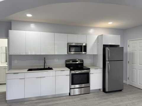 3171 SW 26th St, Miami, FL 33133