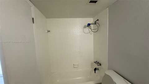 484 NW 165th St Rd, Miami, FL 33169