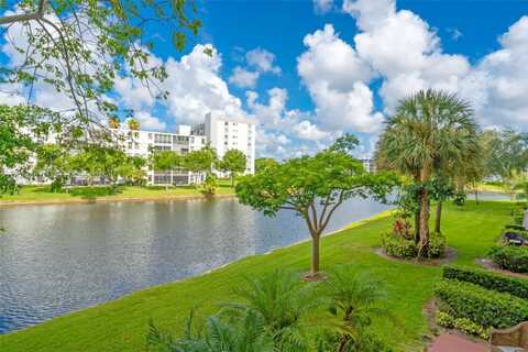 2106 S Cypress Bend Dr, Pompano Beach, FL 33069