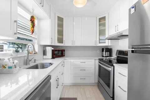 473 Brittany J, Delray Beach, FL 33446