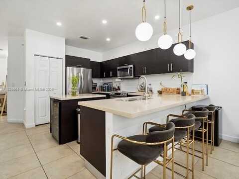 7042 NW 103rd Path, Doral, FL 33178