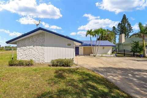 746 Overiver Drive, Fort Myers, FL 33903