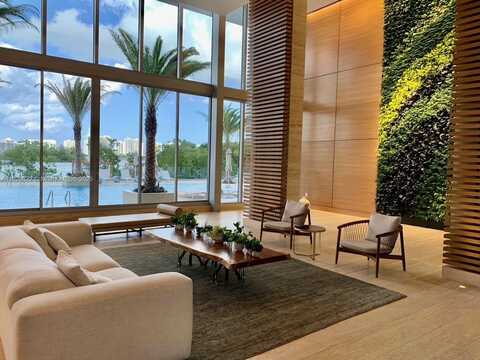 16385 Biscayne Blvd, North Miami Beach, FL 33160