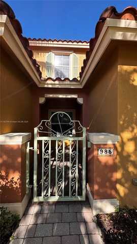 985 SW 143rd Ave, Pembroke Pines, FL 33027