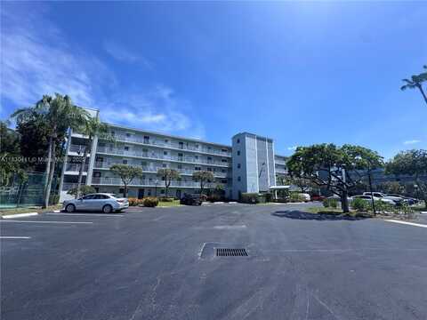 2228 N Cypress Bend Dr, Pompano Beach, FL 33069