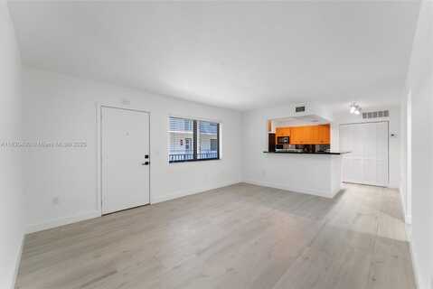 3242 Mary St, Miami, FL 33133