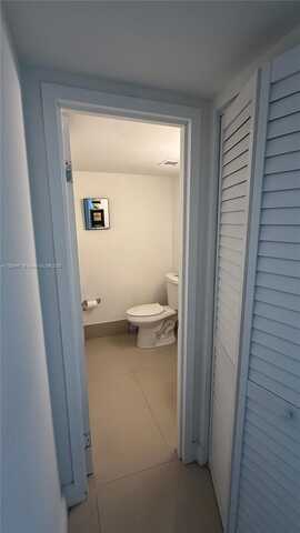 16546 NE 26th Ave, North Miami Beach, FL 33160