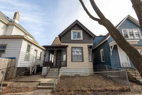 1110 S 17th St, Milwaukee, WI 53204