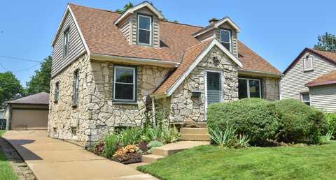 819 S 90th St, West Allis, WI 53214