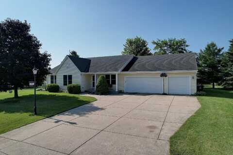 404 Pleasant St, Eagle, WI 53119