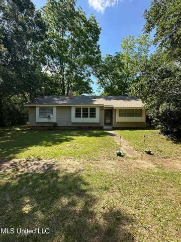100 Gulf Camp Road, Lumberton, MS 39455