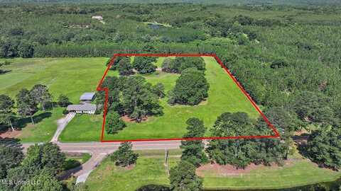 Hwy 13, Mendenhall, MS 39114
