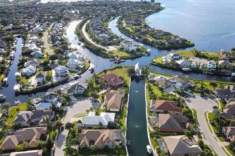 4743 SPINNAKER DRIVE, BRADENTON, FL 34208
