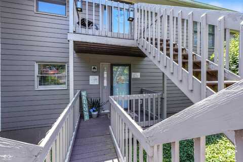9473 S Pointe Retreat Drive, Bloomington, IN 47401