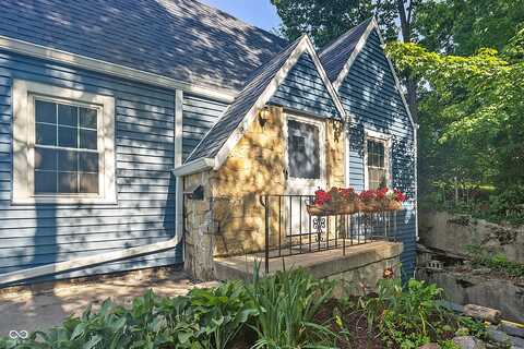 327 Central Avenue, Anderson, IN 46012