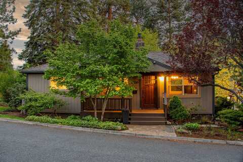 1155 NE 9th Street, Bend, OR 97701