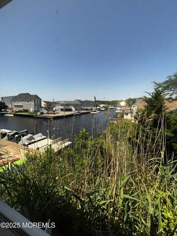 228 Cypress Drive, Bayville, NJ 08721