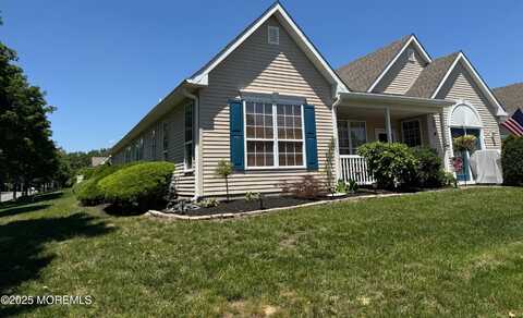 21 Foxwood Road, Lakewood, NJ 08701