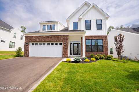 15 Ashlynn Court, Manalapan, NJ 07726