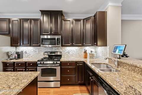 38 Phillip E Frank Way, Cliffwood, NJ 07721