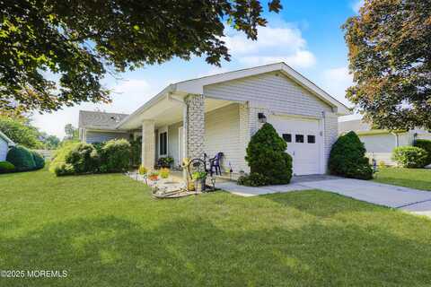 732 Ralston Plaza, Monroe, NJ 08831