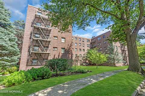 3081 Edwin Avenue, Fort Lee, NJ 07024