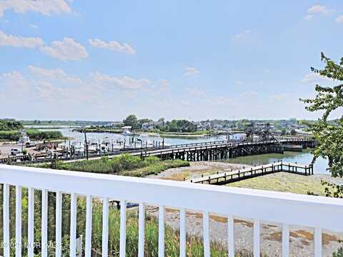 149 Glimmer Glass Circle, Manasquan, NJ 08736