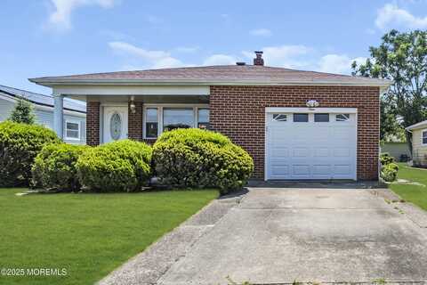 9 Bahamia Drive, Toms River, NJ 08757