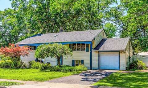23 Princeton Drive, Howell, NJ 07731