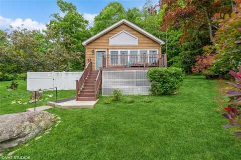 63 W Shore Drive, Putnam Valley, NY 10579
