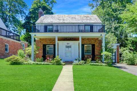 8 Plymouth Road, Great Neck, NY 11023
