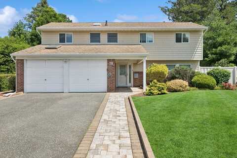 19 Evelyn Road, Plainview, NY 11803