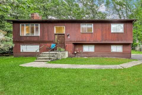 33 Balmoral Drive, Chestnut Ridge, NY 10977