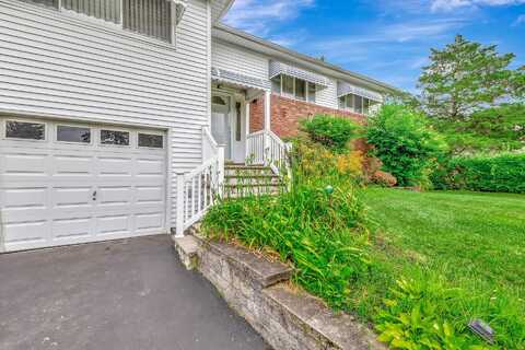 399 Hubbs Avenue, Hauppauge, NY 11788